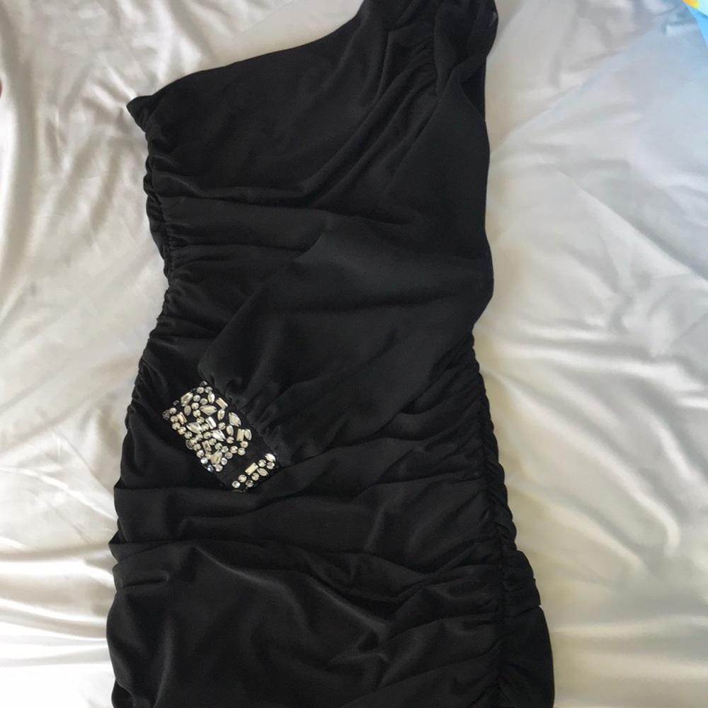 Stunning One Shoulder Black Dress